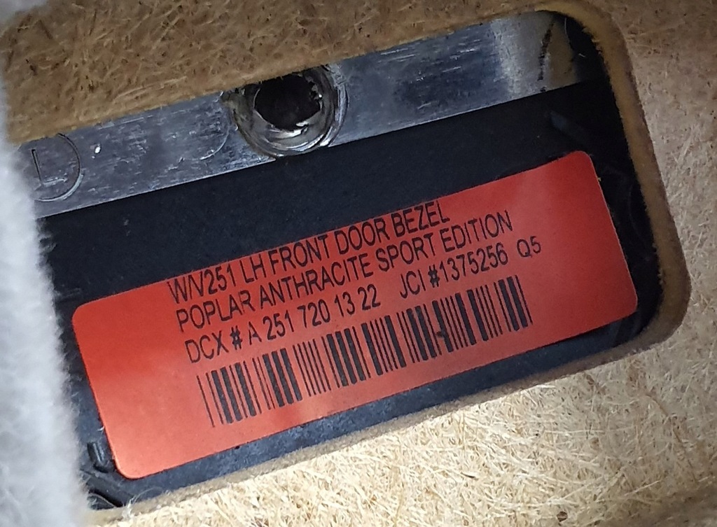 фото №8, Обивка обшивка дверь левый перед mercedes w251 eu