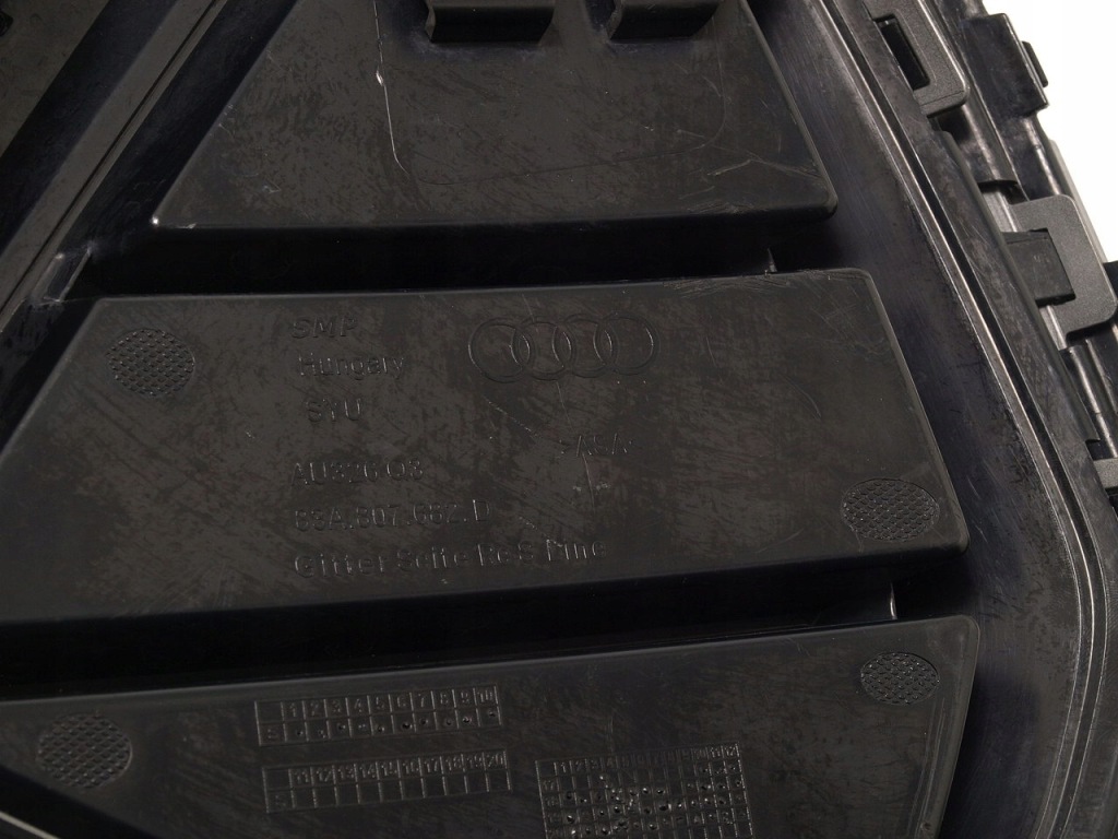 Volkswagen group audi q3 2 2 s-line решётка бампера правая  перед 83a807682d с Разборки