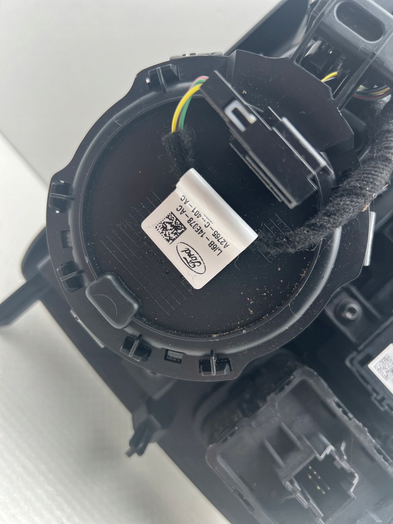 фото №10, Ford kuga тримачі na чашки перемикачі передач 2020-23 lj6b-14e078-ac