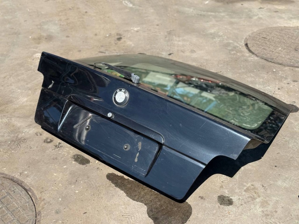 Купить Крышка багажника задний  bmw e36 compact cosmosschwarz