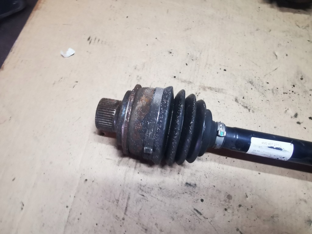 Приводной вал передняя левая правый  audi q7 q8 4m0407271l Доставка
