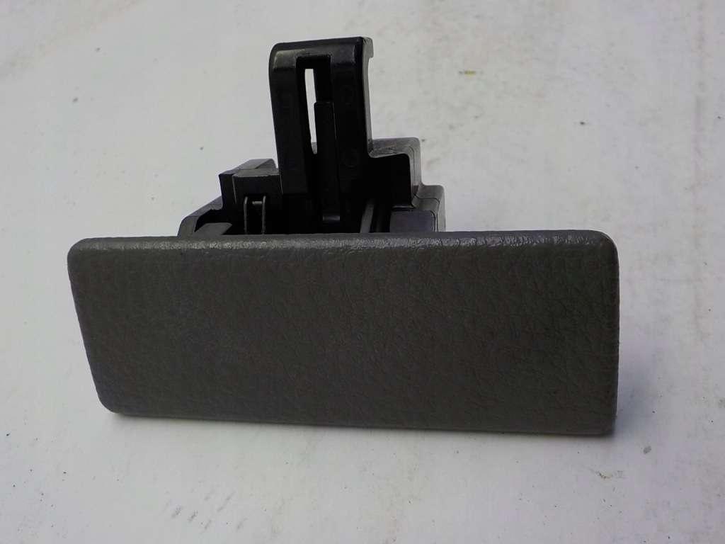 фото №1, Suzuki swift iii mk6 ручка бардачка пассажира