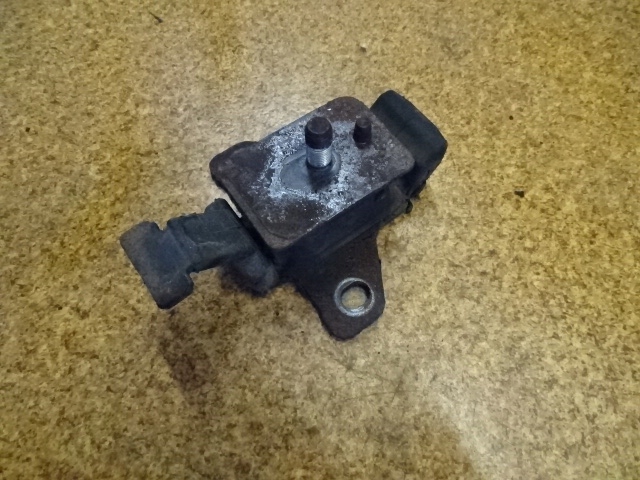 фото №1, Toyota hilux 07r # подушка двигателя