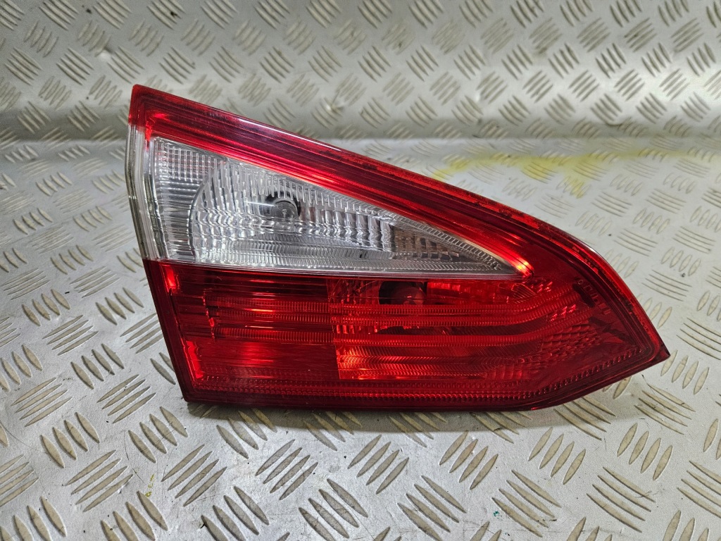 Купити Фара ліва задня w кришці  focus mk3 універсал led