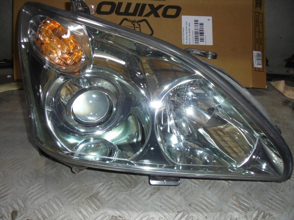 фото №1, Лампа права перед ксенон lexus rx ii 400h 2007