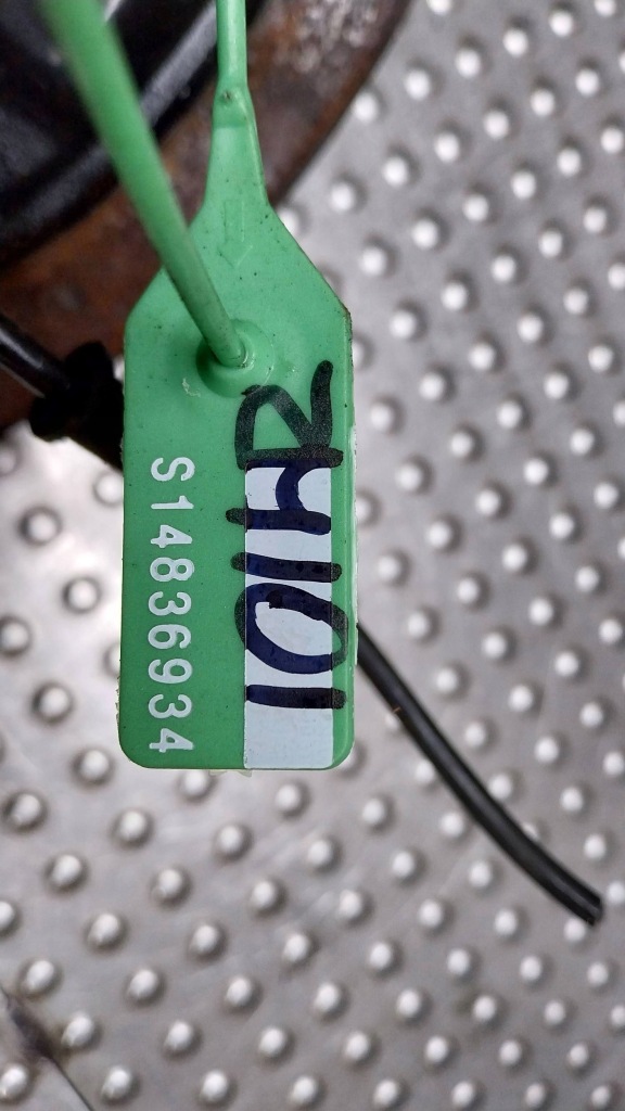 фото №7, Поворотний кулак ступиця лівий перед 20900 mercedes w203 w209 slk r171