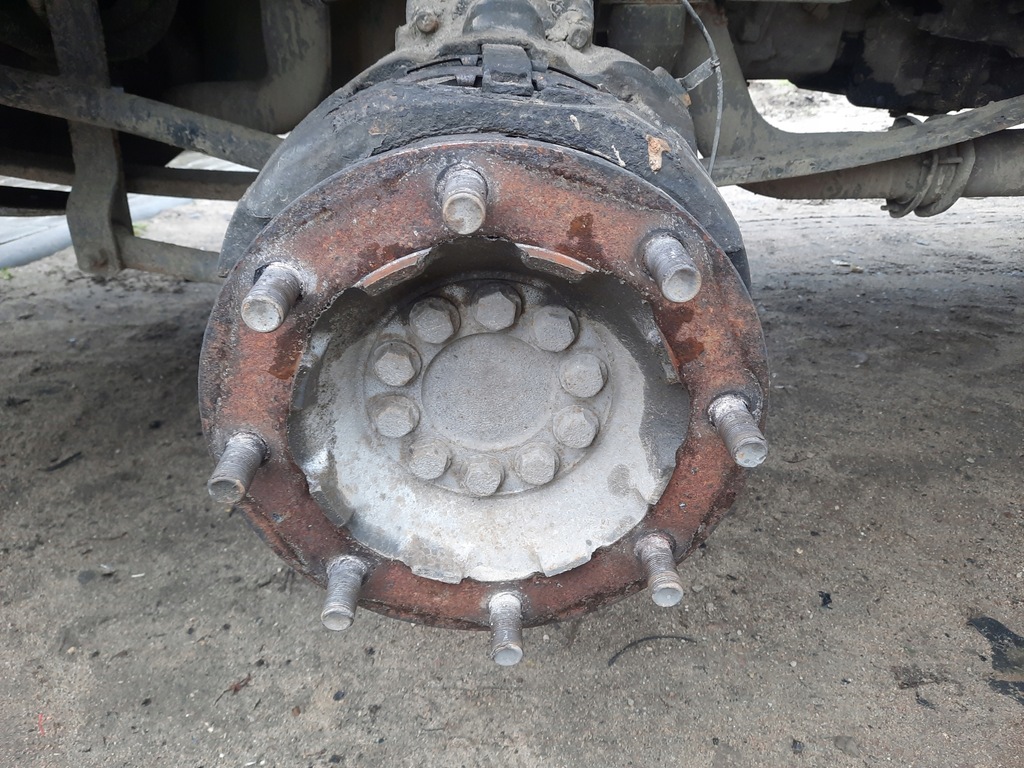 фото №1, Ступица колеса перед volvo fl 6 00-06 17.5 8 шпилька