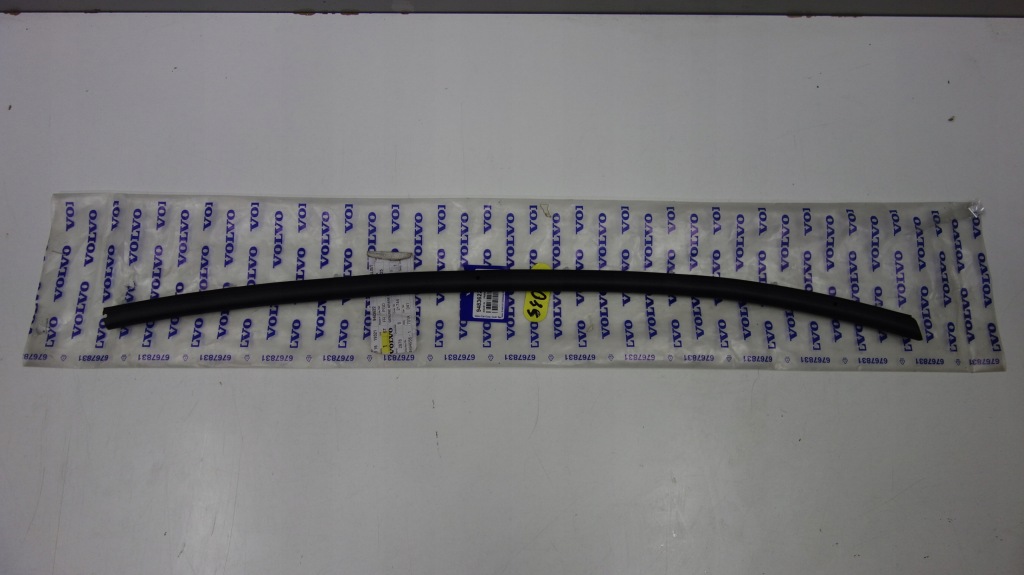 фото №1, Volvo s40 v50 прокладка дверь 9483622