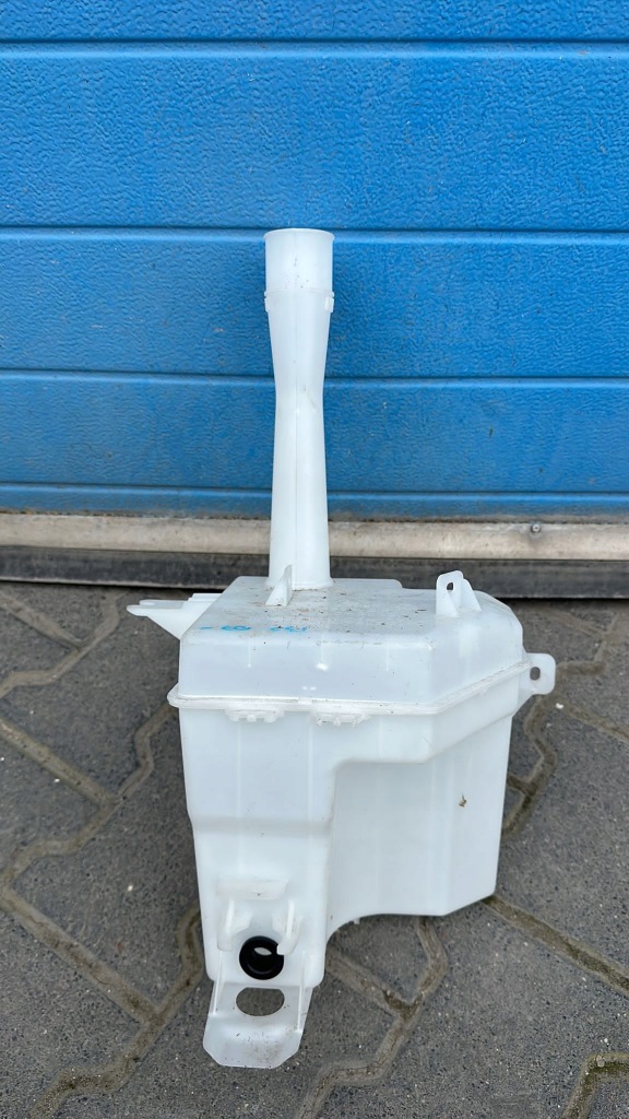 фото №1, Hyundai i30 2007- бачок распылителя