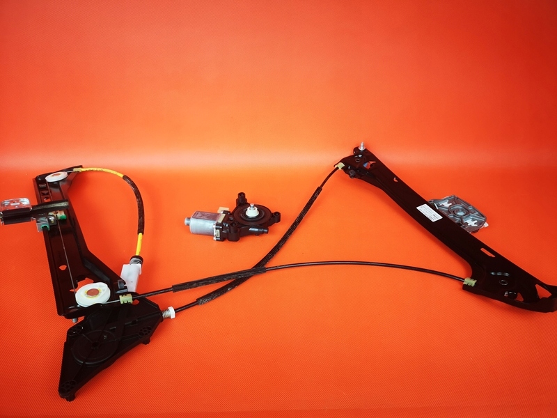 фото №4, Audi tt 8s направляющая стекло правая моторчик 49km