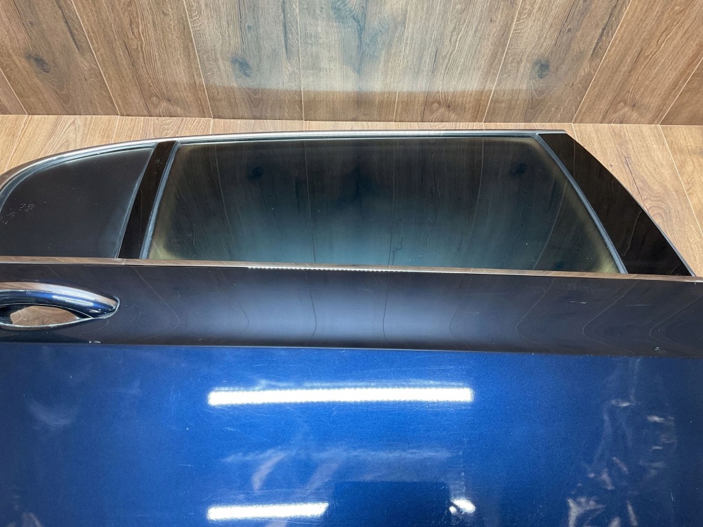 Двері праве правий задній задні bentley continental flying spur в Україні