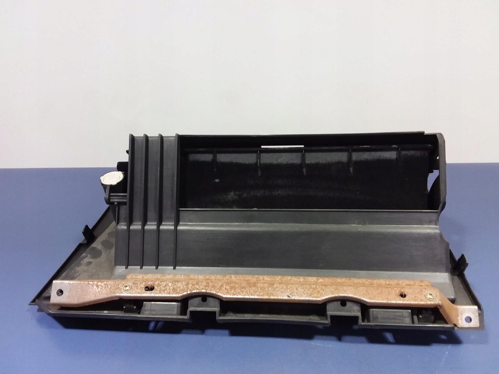 фото №4, Nissan primera p12 бардачок пассажира eu 68520av600