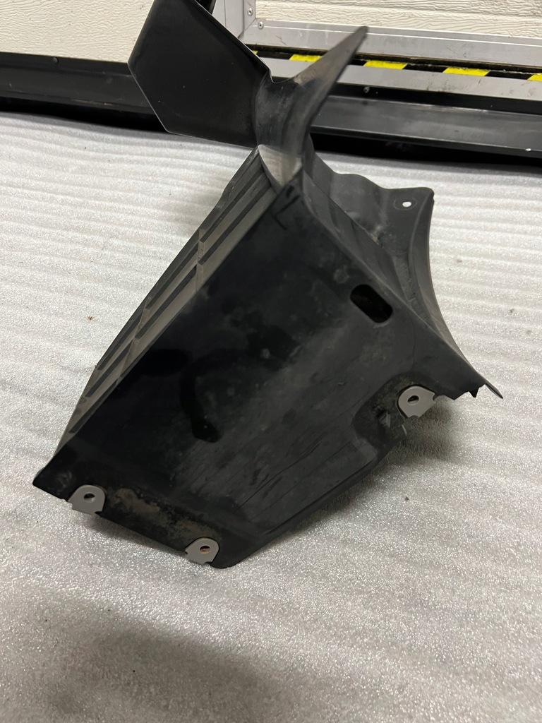 фото №13, Mazda 3 bp подкрылок левая задние sedan rok 2020