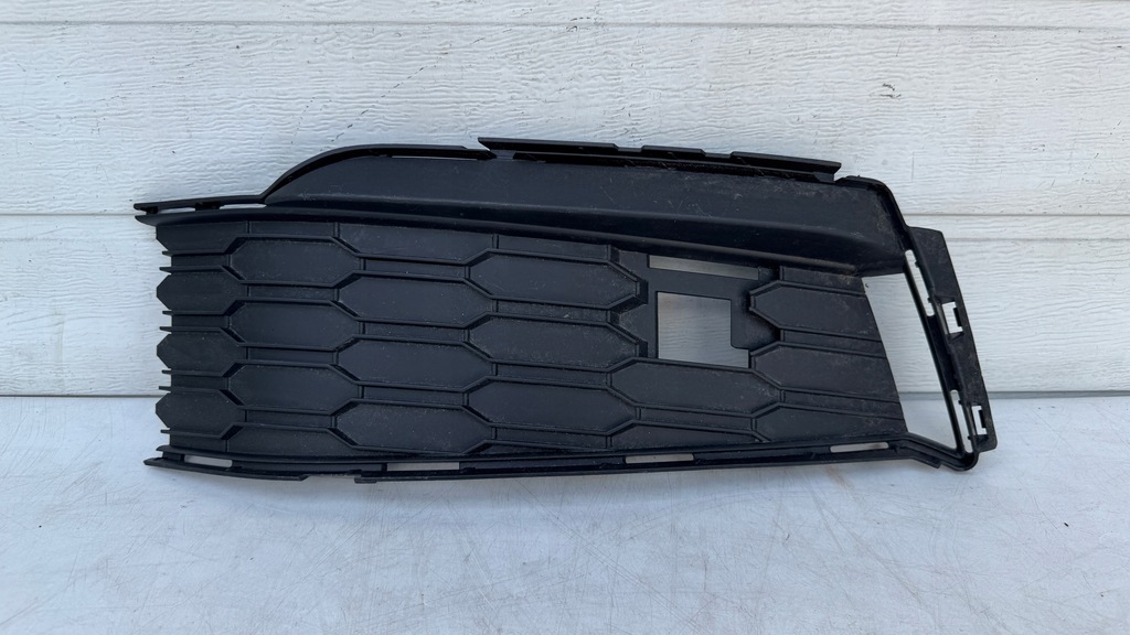 фото №1, Решітка радіатора решітка бампера ліва skoda scala 658807367