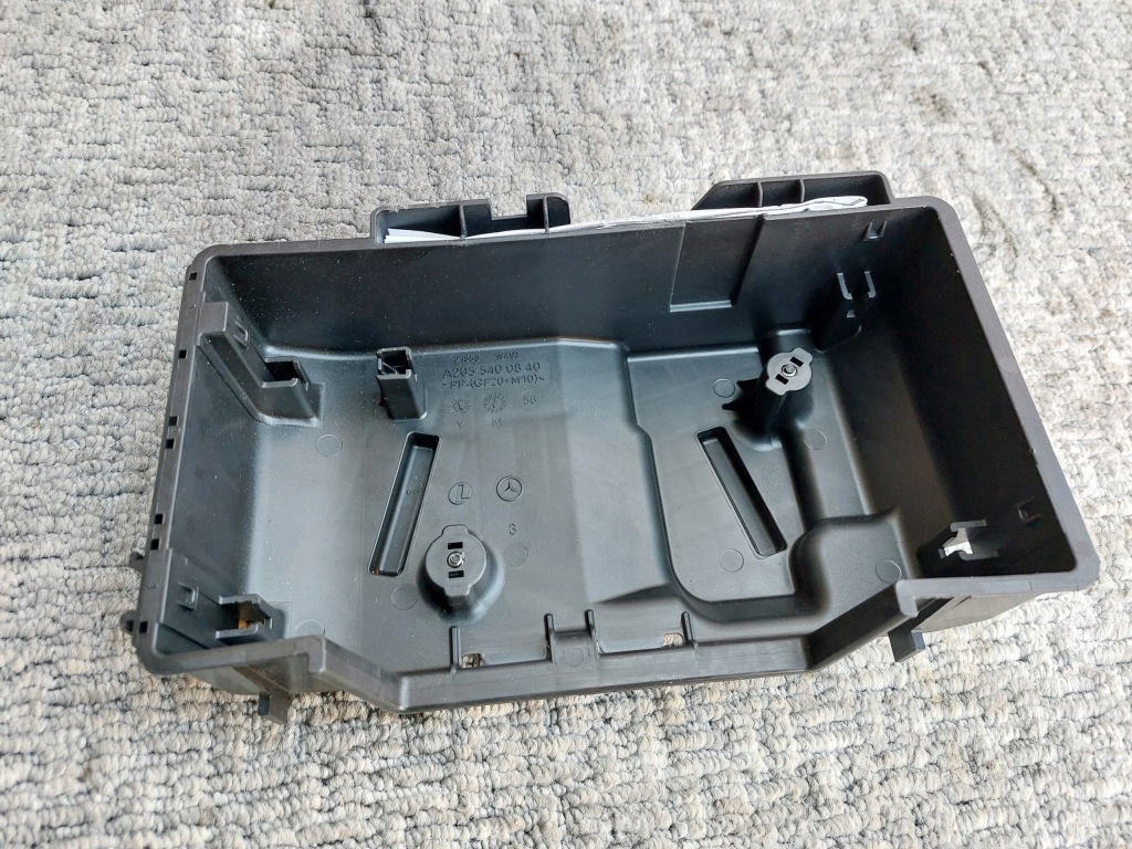 Купити Корпус коробка запобіжників mercedes w205 17r