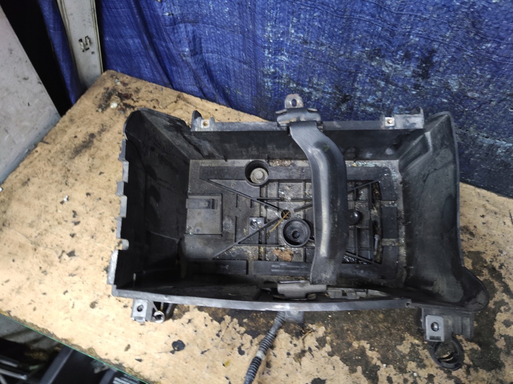 фото №1, Renault scenic iii корпус акумулятор