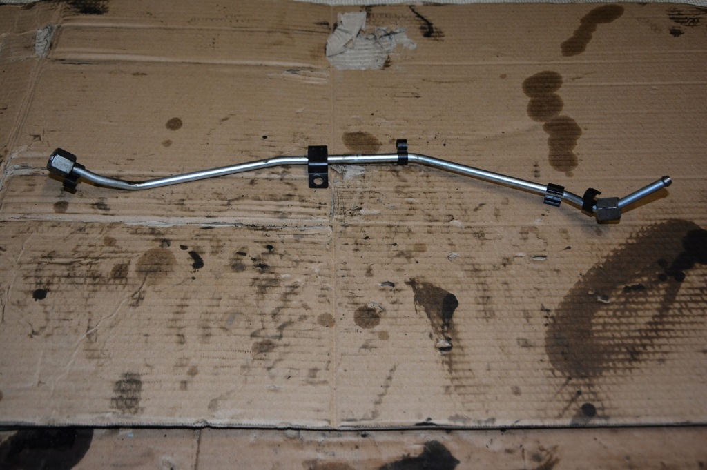 Купити Трубка насоса уприскування vw touareg 4,2 u309am