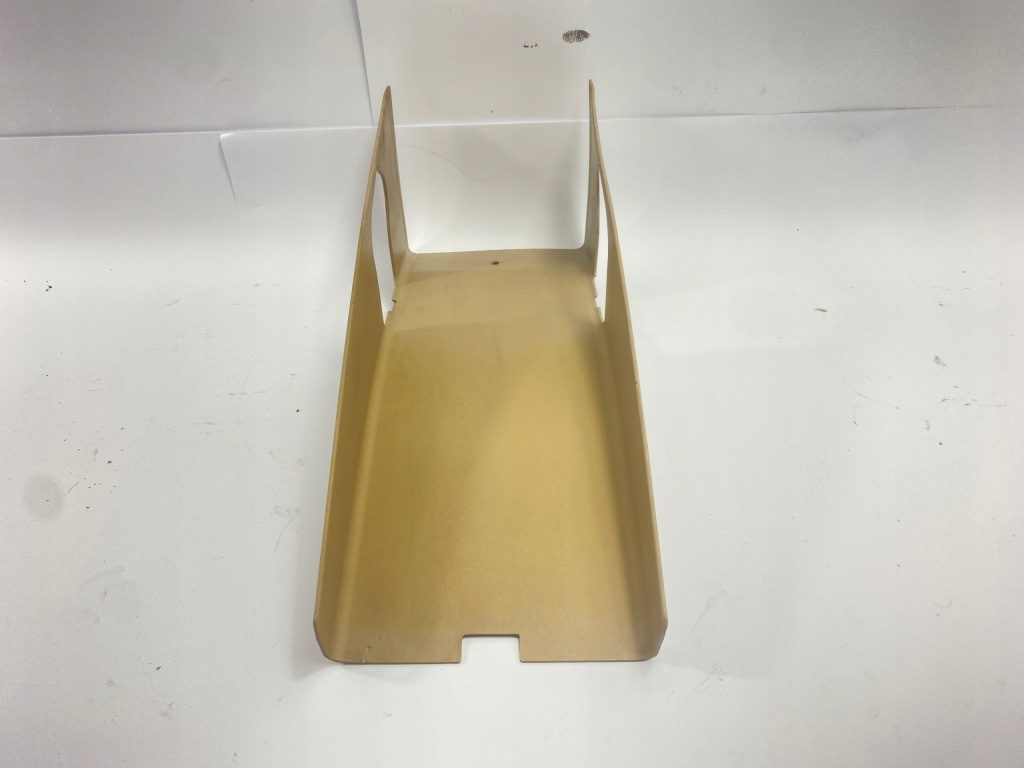 Пластик подлокотник задний  mercedes w124 ce купе бежевый кремовый 1249240237 Киев