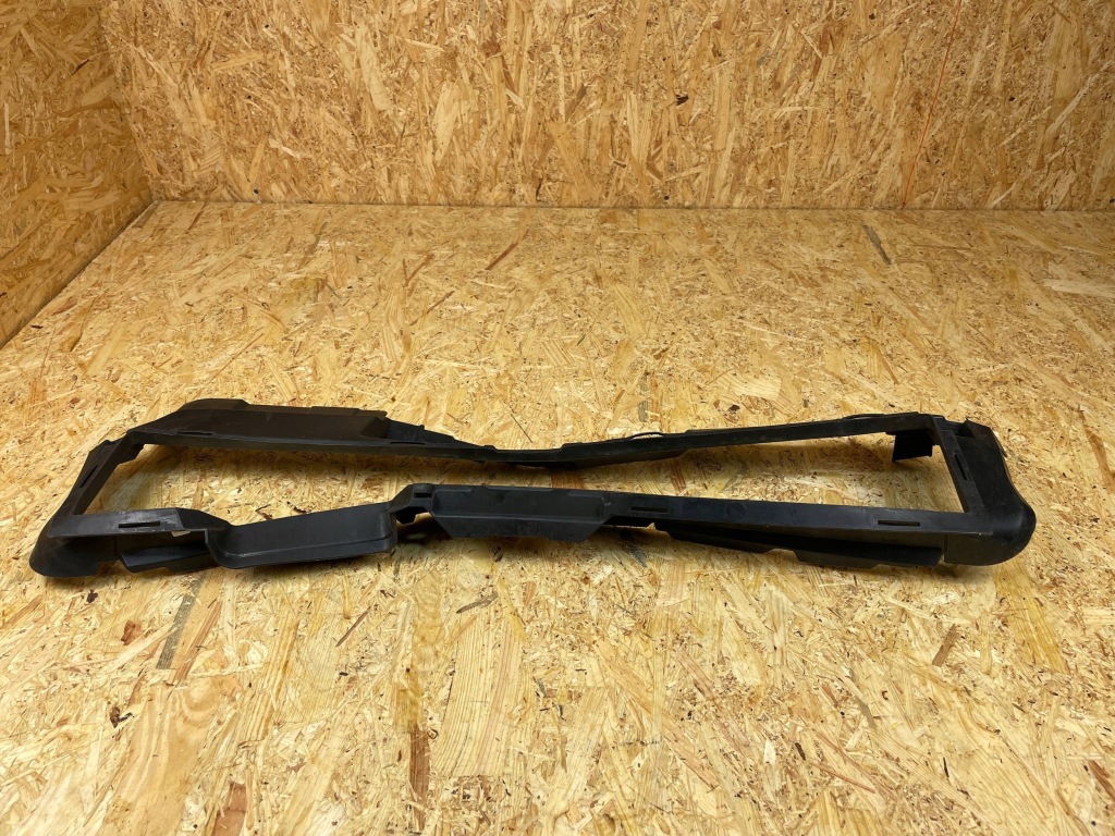 Купити Впуск накладка кермо  повітря mercedes a klasa w177 a1778853106