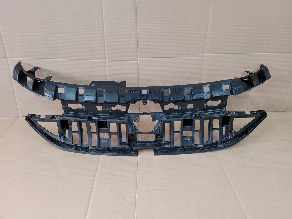 фото №1, Усилитель решётка решетка бампера vw id.3 id3