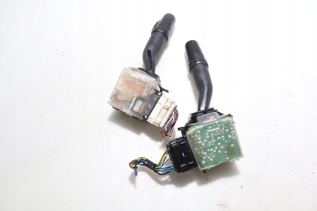 фото №4, Переключатель комбинированный света toyota hiace v