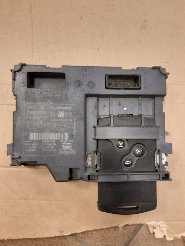 фото №1, Считыватель карта renault captur i 285906535r