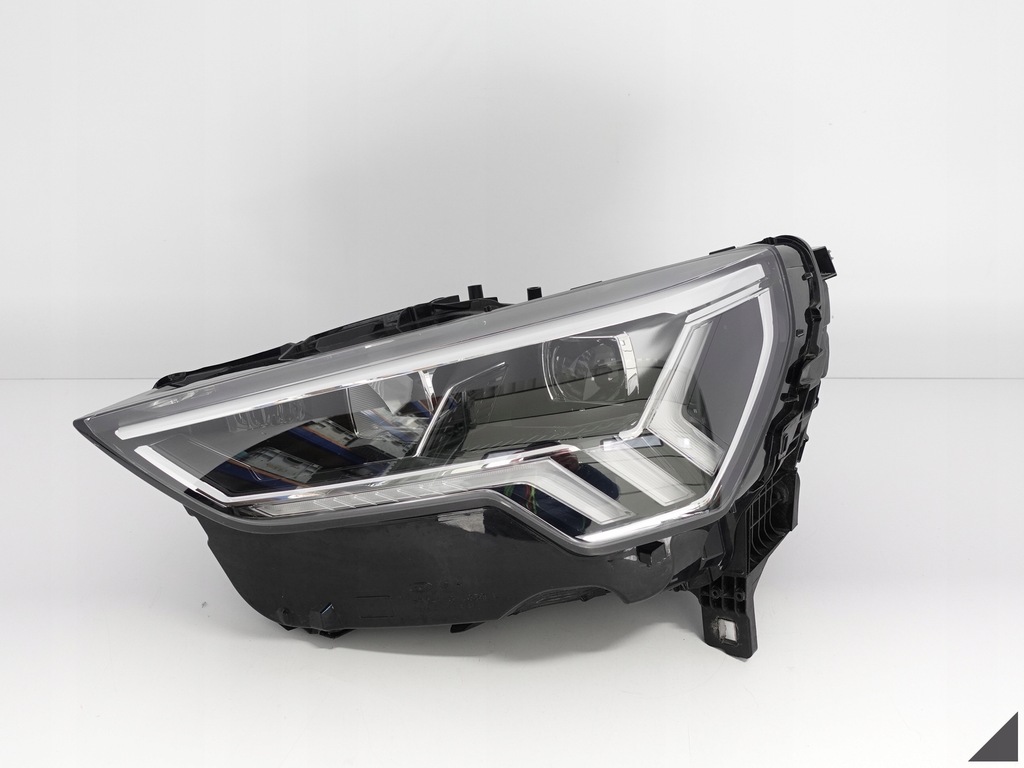 фото №1, Audi q3 ii 2 f3 83a 18- лампа full led l b.ładna