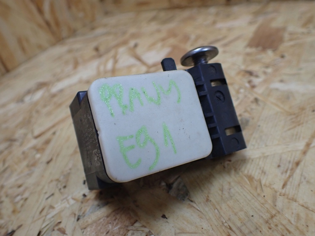 фото №8, Датчик удару правий лівий bmw 316d e91 lift kombi europa 6911003