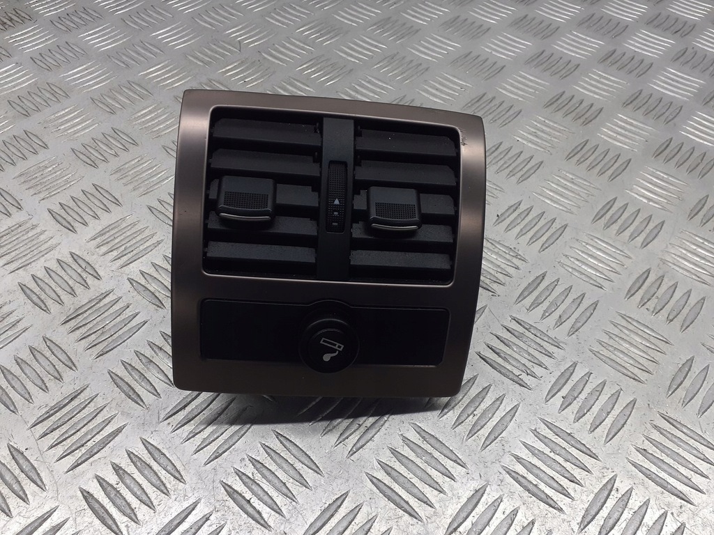 фото №1, Решётка обдув задняя audi a6 c5 2.4 4b0815743