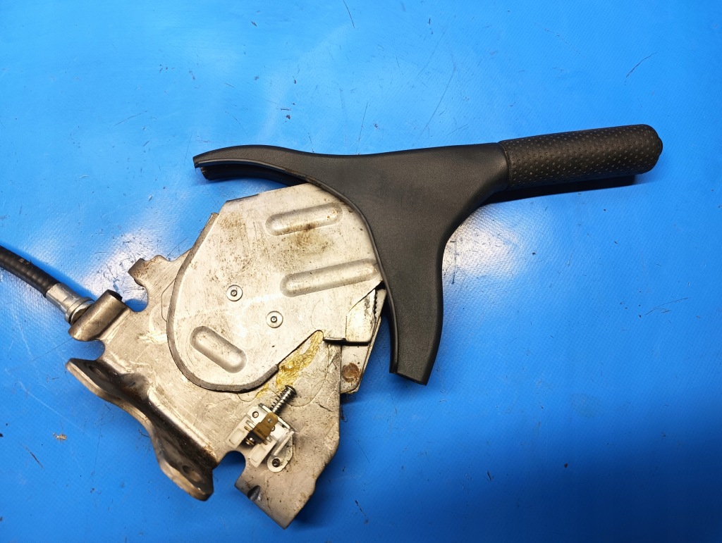 Важіль гальма ручного трос mazda tribute i 00-04r. в Україні