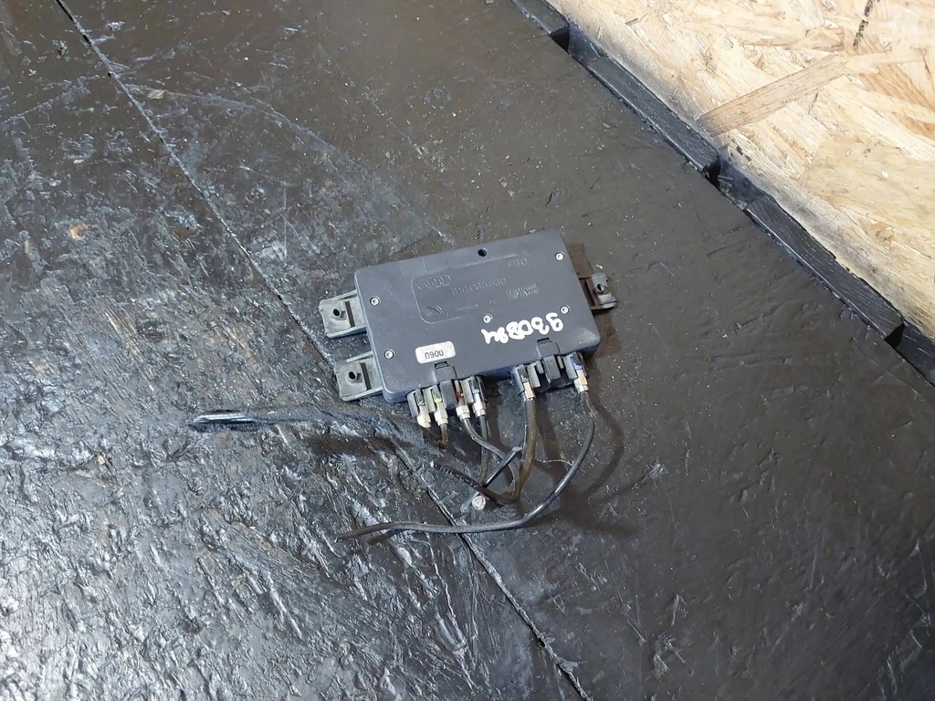 фото №5, Підсилювач антени audi a6 c5 4b 4d0035530