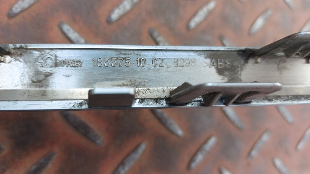 фото №15, Молдинг декоративная средняя bmw 2 u06 24-