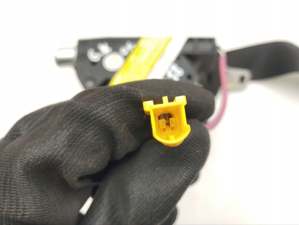 Ремень безопасности maserati quattroporte v 2010 с задний с левый 0403049 Недорого