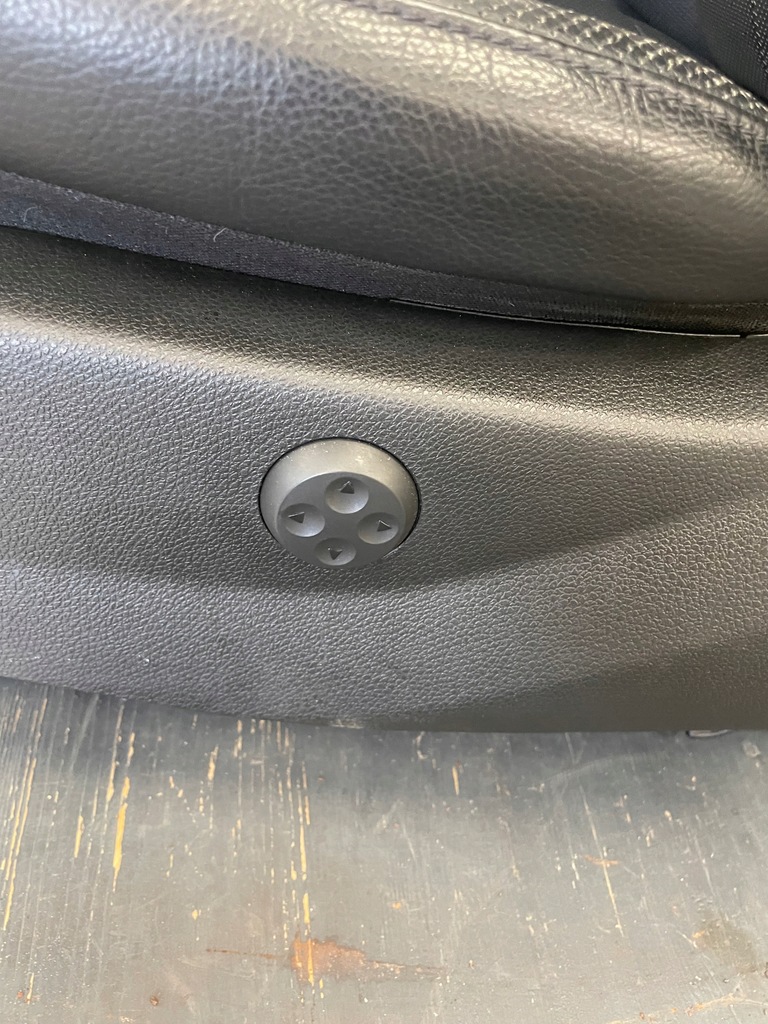 фото №5, Сиденья обивка вентиляция mercedes w204 lift