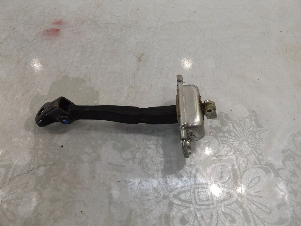 фото №1, I20 ii обмежувач двері правий задня