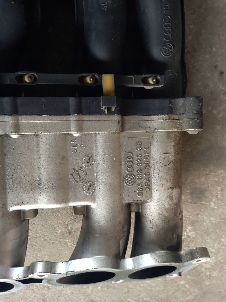 фото №9, Audi a3 s3 8l 1999 коллектор всасывающий 06a133203ag 06a133925gb a6a133205d