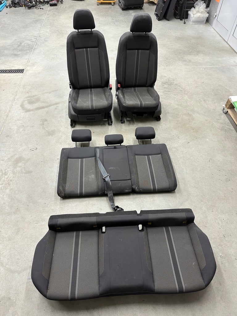 фото №1, Сиденья заднее сиденье спинка салона vw t-roc оригинал подушка безопасности