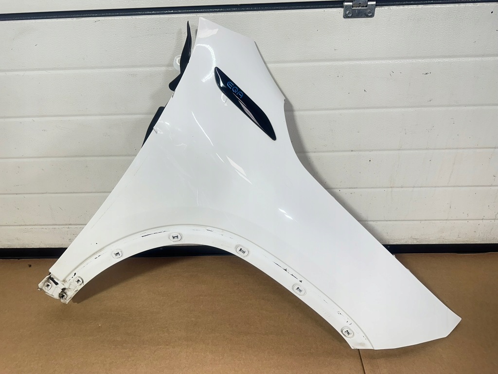 Купити Крила правий перед, правий передній mercedes eqa h243, w243 c149