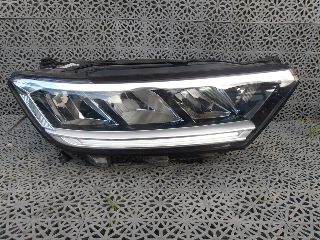 фото №1, Лампа передняя правая vw t-roc lift