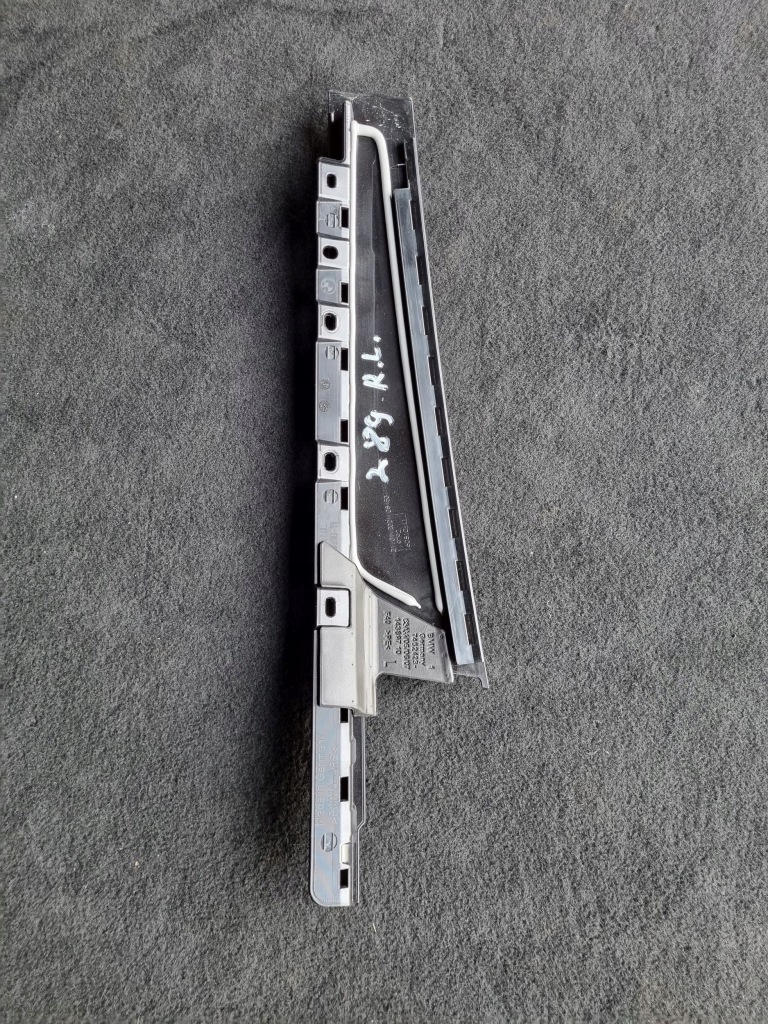 фото №5, 2021 bmw 1 f40 молдинг скло задній 7452379