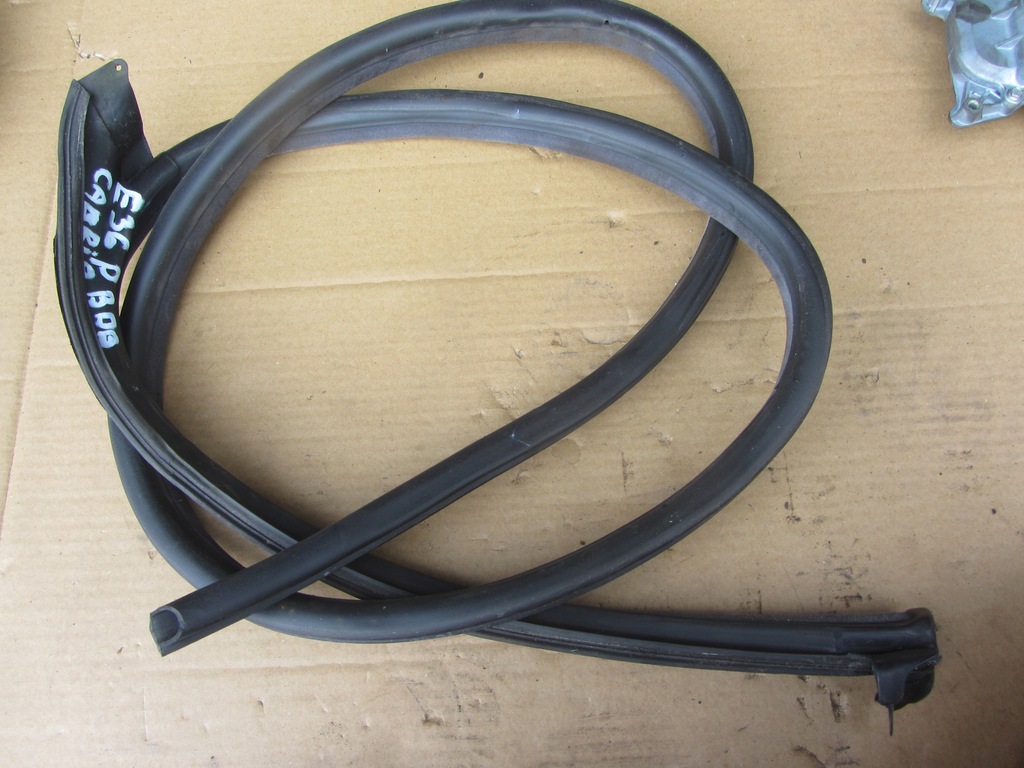 фото №1, Прокладка двері права перед bmw e36 cabrio сіра bdb стан