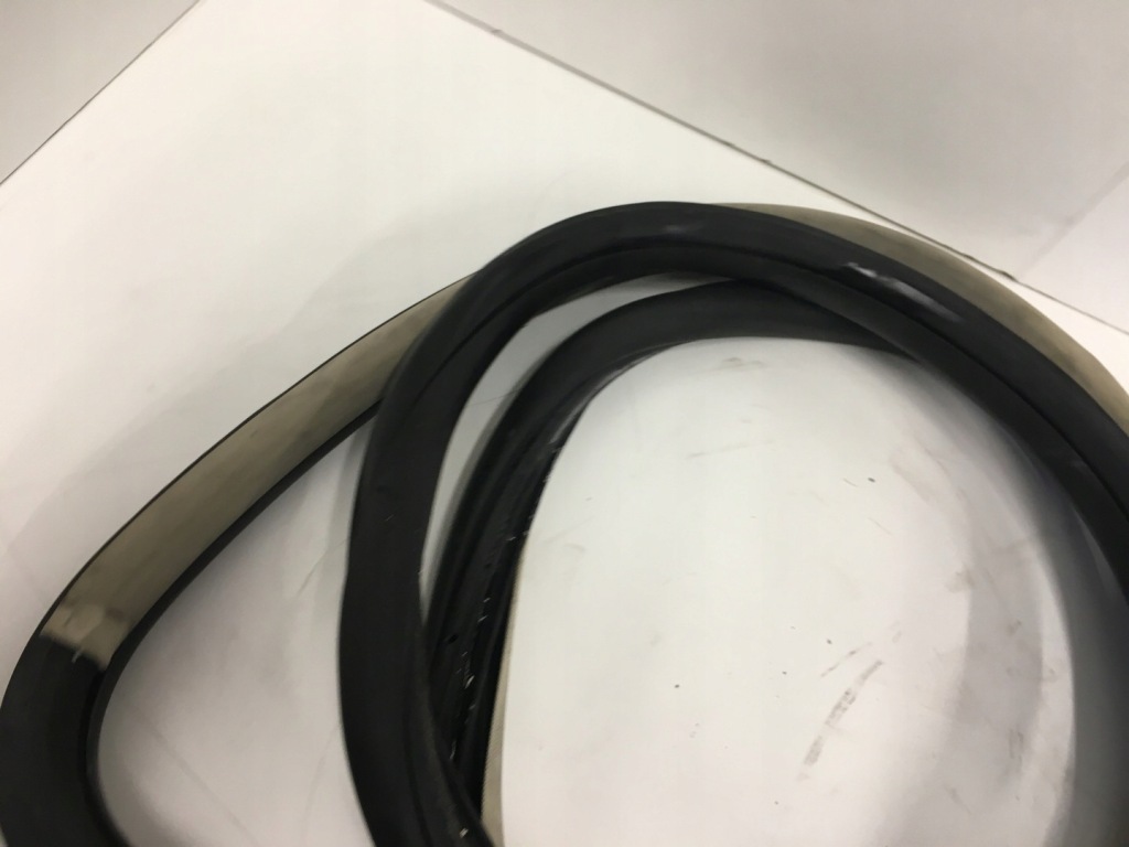 фото №12, Прокладка дверь перед задняя passat b5 skoda superb