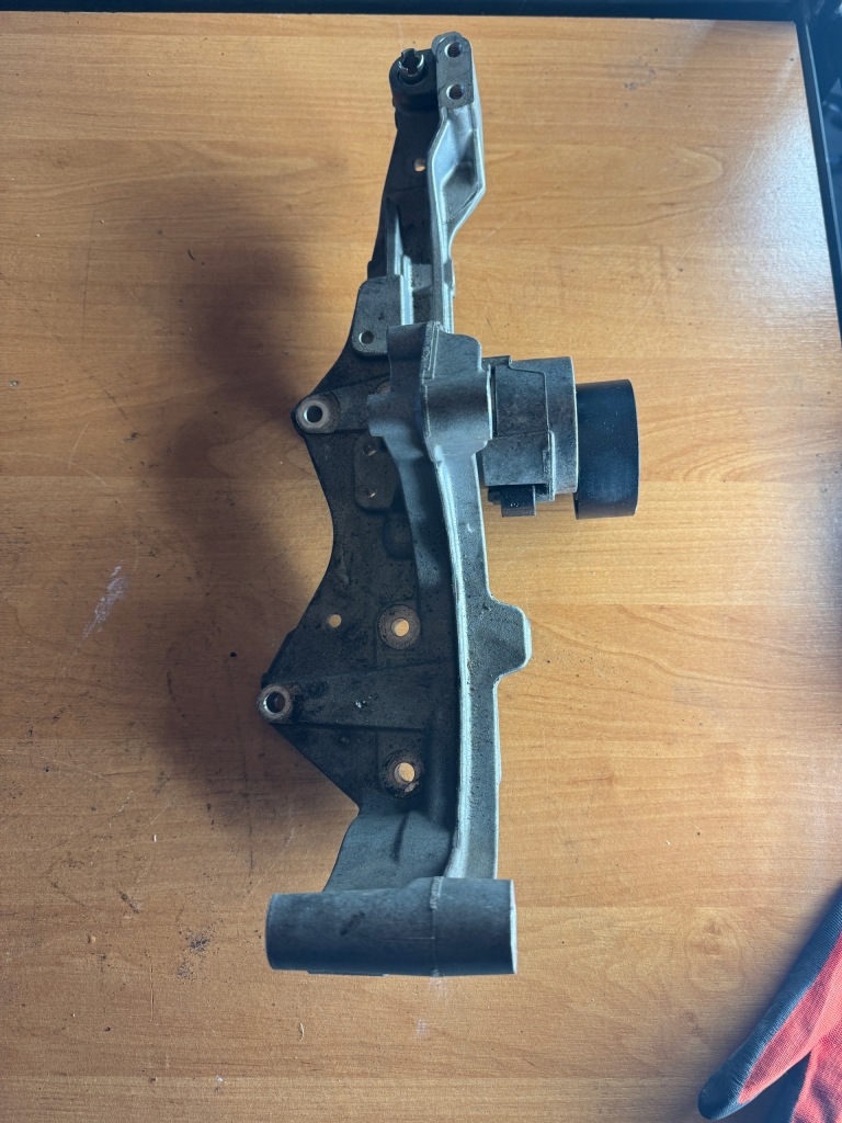 Купити Fiat ducato 3 2,3 кронштейн основа генератора 5802363926 2014-2025