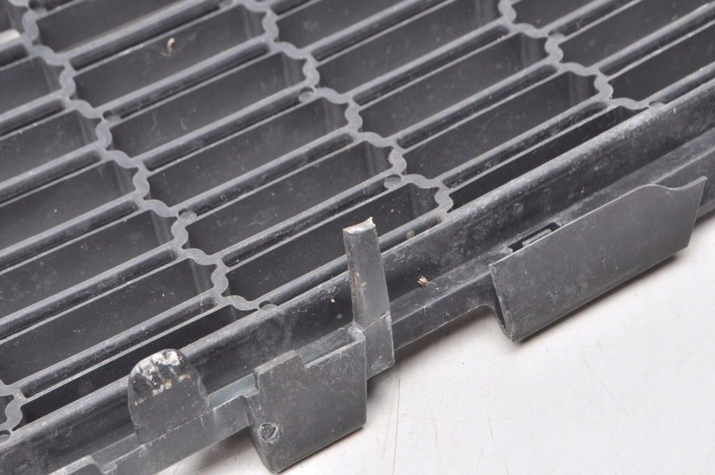 фото №4, Mini r55 r56 r57 r58 r59 решітка решітка радіатора бампера jcw 51110442012