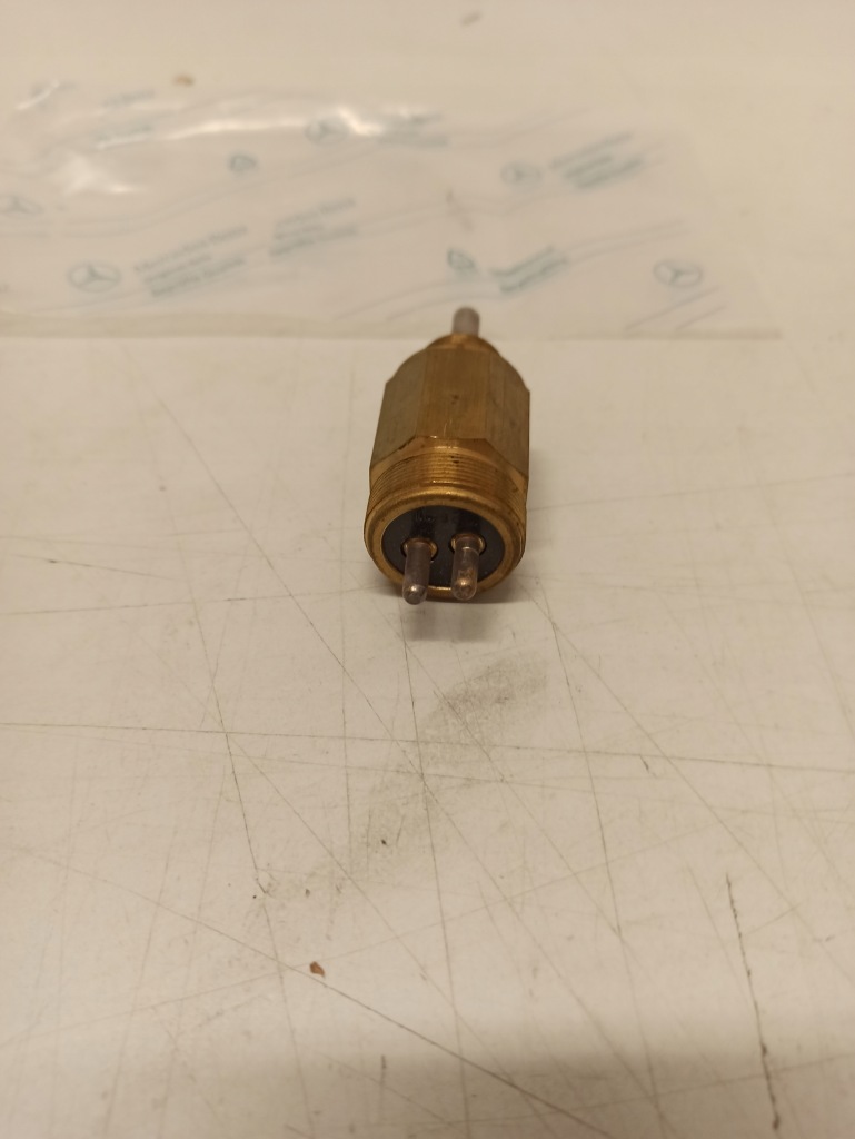 Датчик скорости mercedes a0015458114 aso оригинал Цена