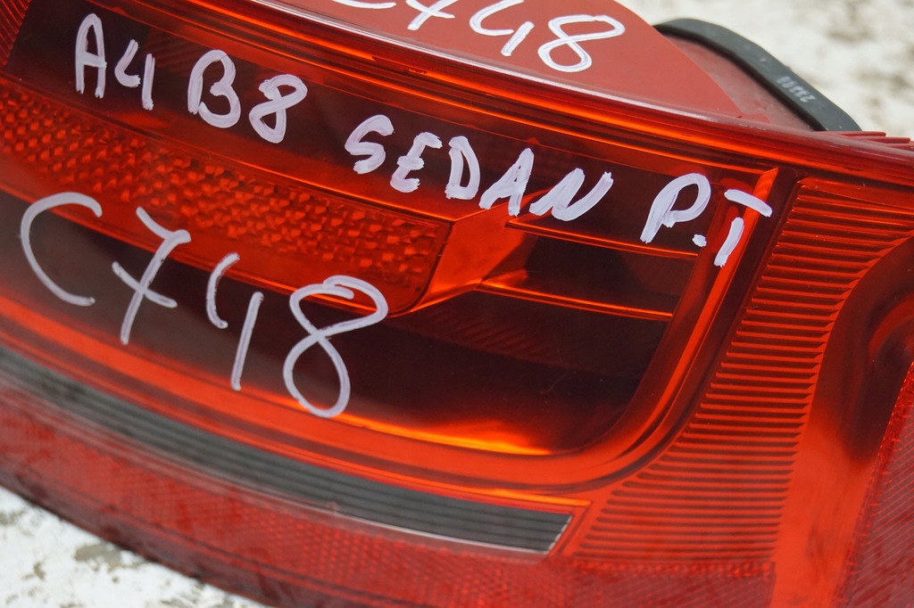 фото №6, Audi a4 b8 sedan лампа правая задняя