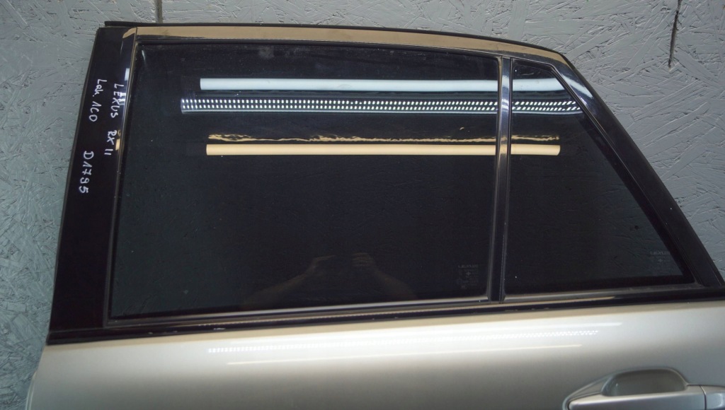 Lexus rx 2 2 дверь левое  задняя 1c0 d1795 Доставка