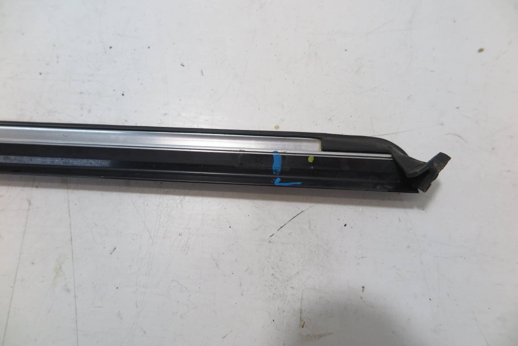 Купити Молдинг скло лівий задній ліва mercedes benz clk w209 рестайлінг