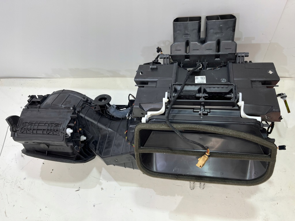 фото №1, Отопитель audi a8 d4 4.2 fsi 4h1820005h cała