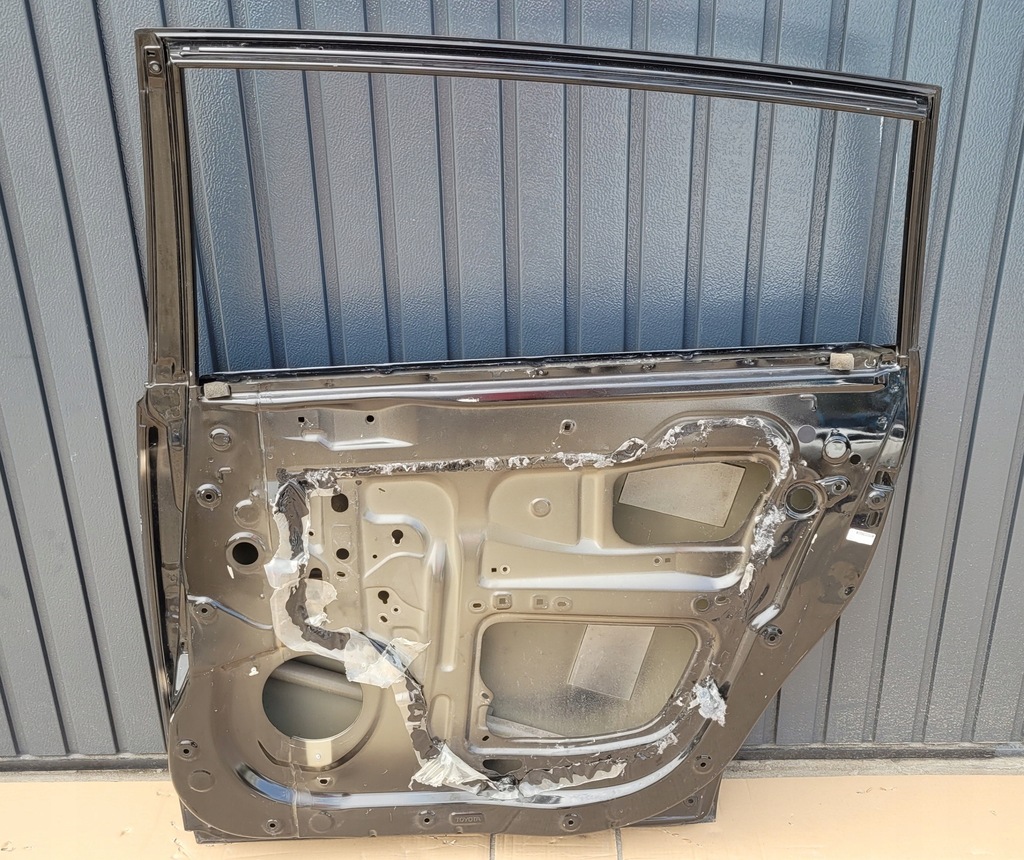 фото №8, Дверь задняя задние правое toyota corolla verso 04